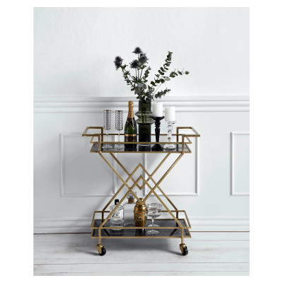 Trolley mit dunklem Glas