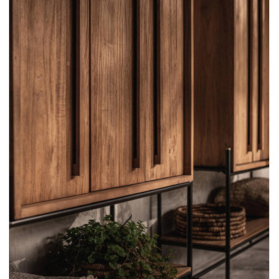 Outline Kleiderschrank mit 3 Türen und 1 Ablage