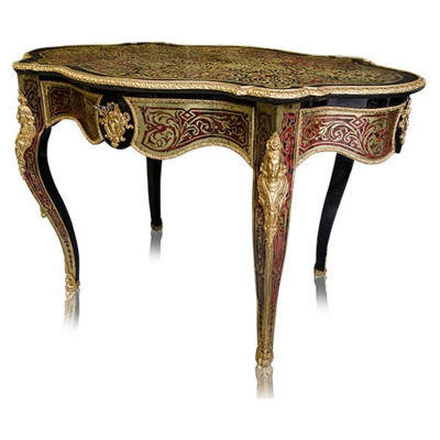 Boulle-Tisch mit rotem und goldenem Dekor
