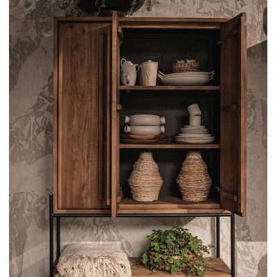 Гардероб с 3 врати и 1 рафт