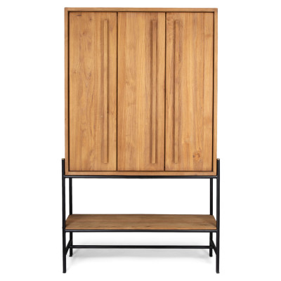 Гардероб с 3 врати и 1 рафт