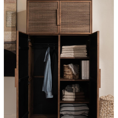 Trichterschrank mit 4 Türen