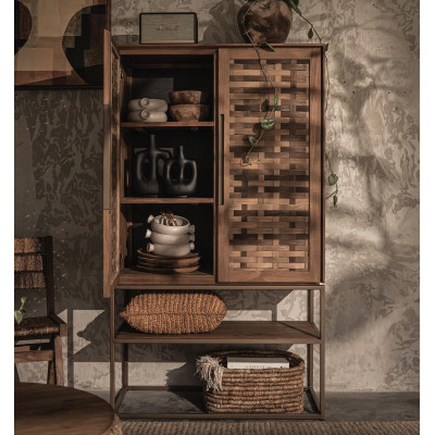 Karma kapp 2 ukse ja 1 raamiga