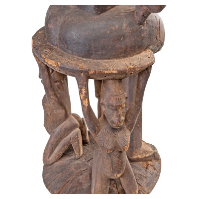 Escultura conmemorativa de Lefem