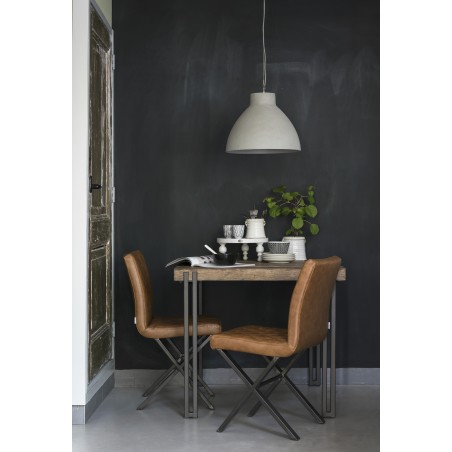 Neliönmuotoinen ruokapöytä Tuareg