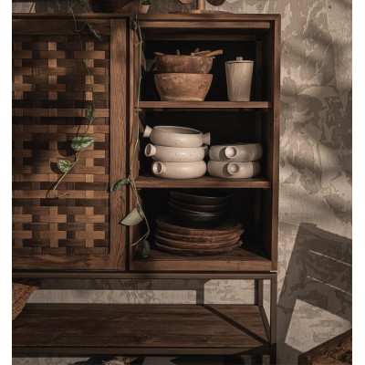 Karma szekrény 2 ajtóval, 3 fiókkal és 1 állvánnyal