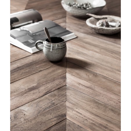 Criss Cross Dining Table