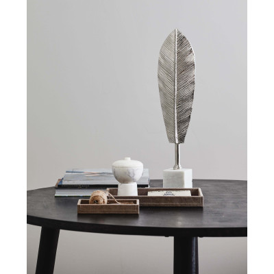 Maui decoration on a stand