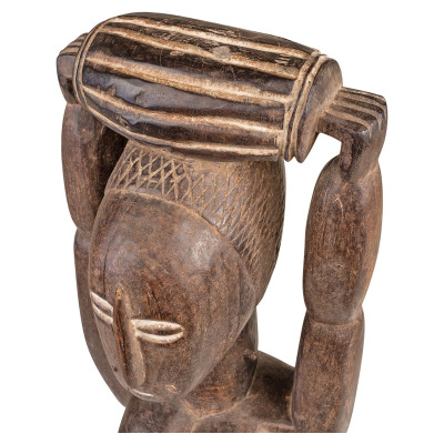 Sculpture Female Attye