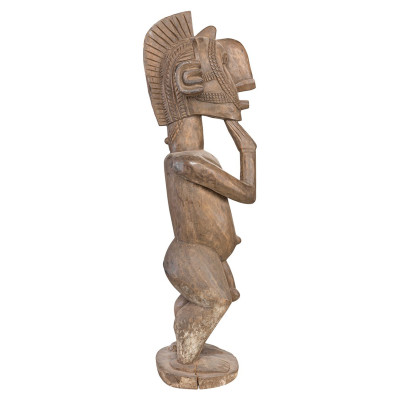 Scultura della figura di Baga