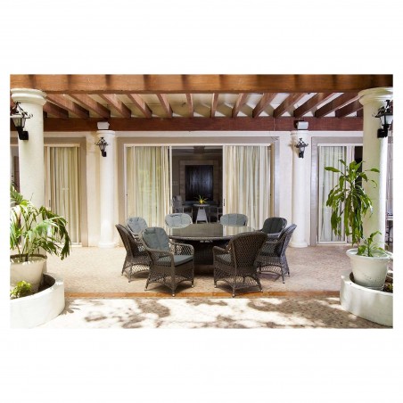 Monte Carlo fotelis iš ažūrinio pluošto su pagalvėlėmis