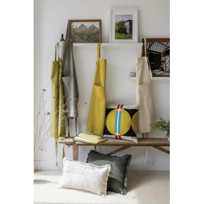 Ada pārstrādāta virtuves priekšauts