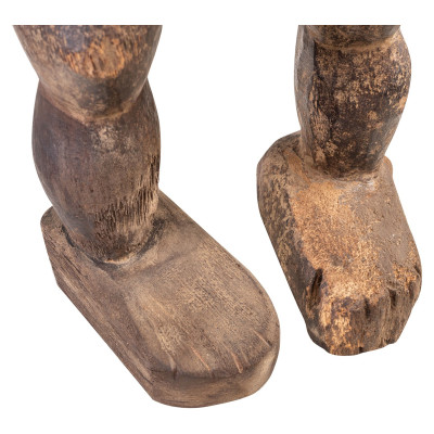 Escultura feminina Attye AAA1229