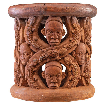 Banco figurativo Bamileke