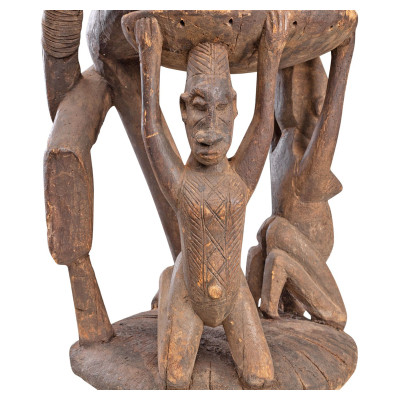 Escultura comemorativa de Lefem