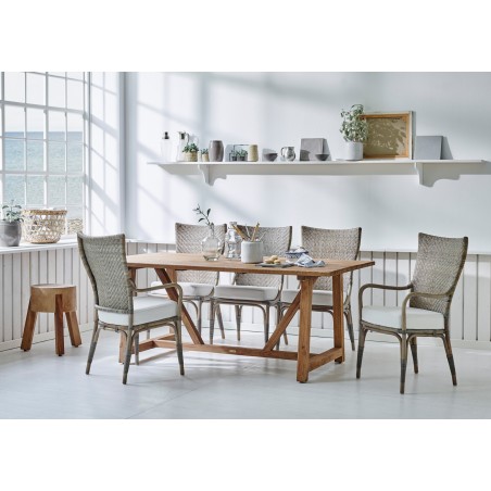 Melody Rattan matstol