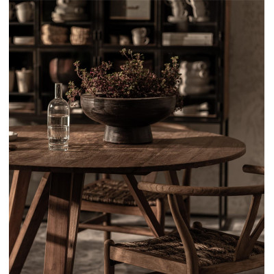 Hantverkare runt matbord