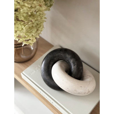 Skulptura okrogle verige